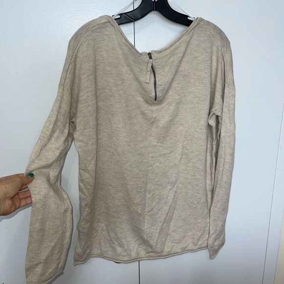 H&M wool blend loose fit sweater - Picture 4 of 8